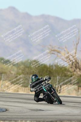 media/Dec-01-2025-Moto Forza (Mon) [[2daa91e15f]]/2-Intermediate Group/Session 3 (Turn 3)/